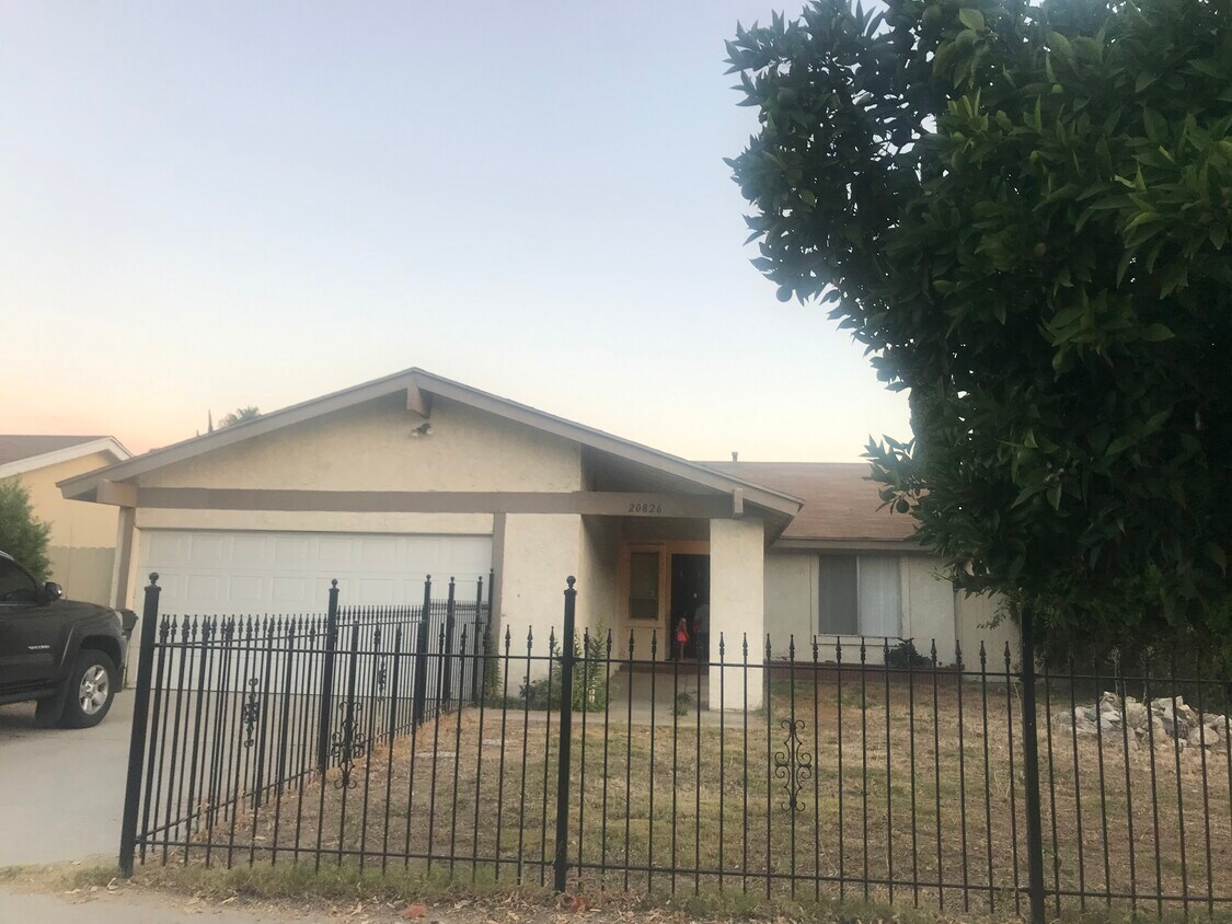 Primary Photo - 20826 Chase St