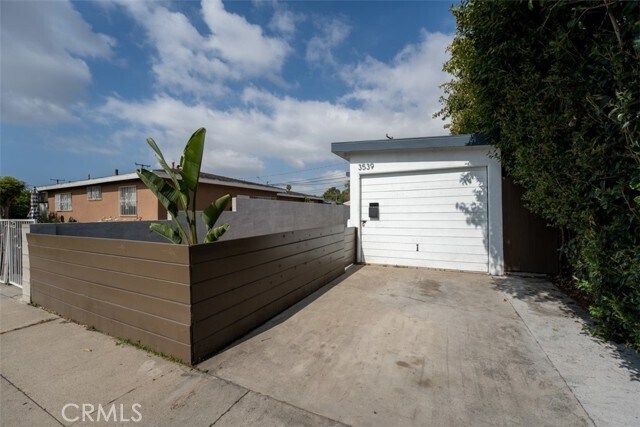 Building Photo - 3539 Caspian Ave