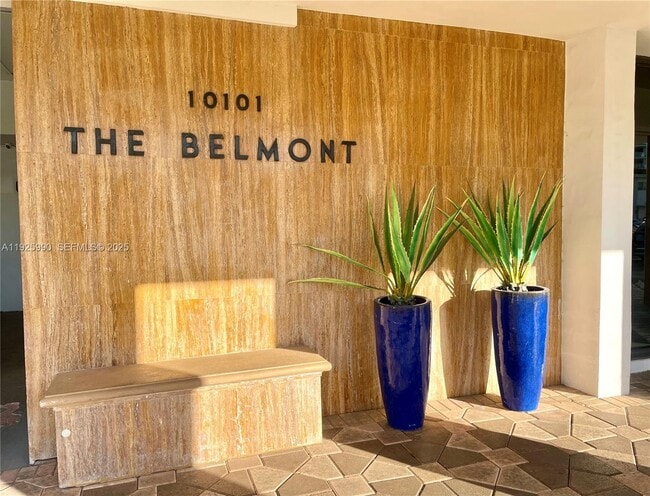 Foto del edificio - 10101 E Bay Harbor Dr