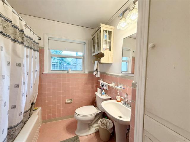 Foto del edificio - 9450 Thornberry Ln