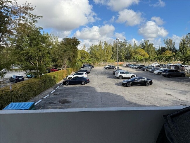 Foto del edificio - 495 NW 72nd Ave