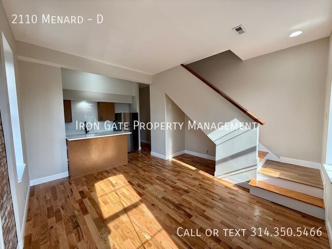 Building Photo - 2110 Menard-D