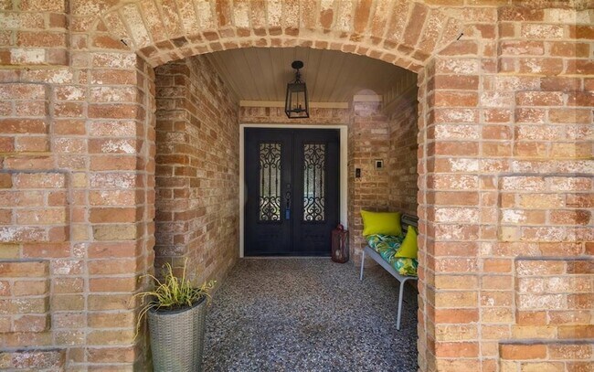 Foto del edificio - 5411 Graystone Ln