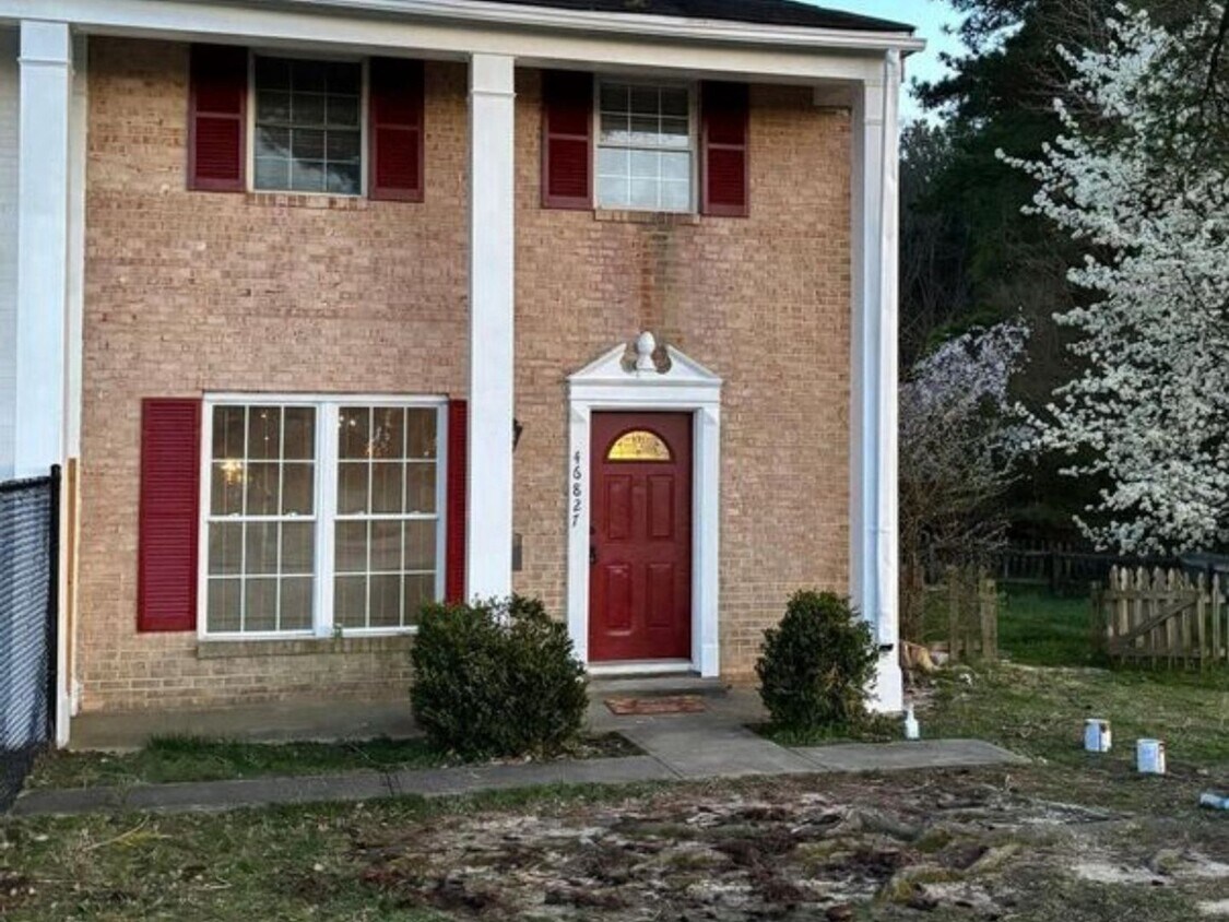 Primary Photo - 3 Bedroom Townhome in Lexington Park
