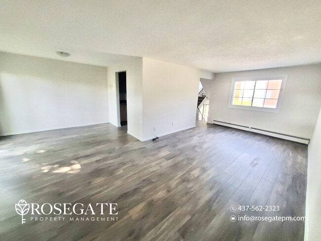 Building Photo - Spacious 3-Bedroom Stacked Townhouse with Garage & Backyard in Waterloo