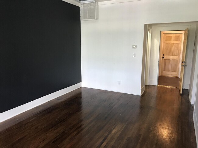 Foto del edificio - 845 N 2nd Ave