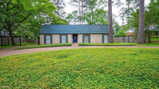 Building Photo - 3 br, 2 bath House - 2215 Robinson Way
