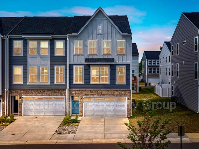 Building Photo - 4013 Singerville Ct
