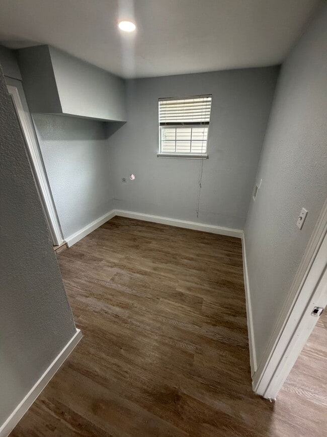 Foto del edificio - 3002 Shenstone Dr