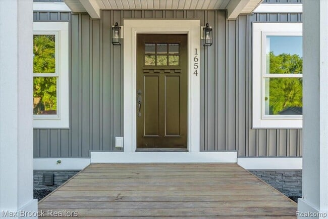 Foto del edificio - 1654 Giddings Rd