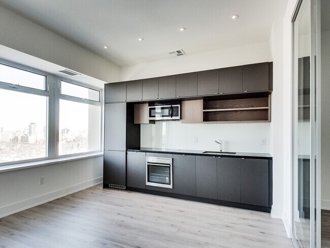 Building Photo - 111-1111 St Clair Ave W