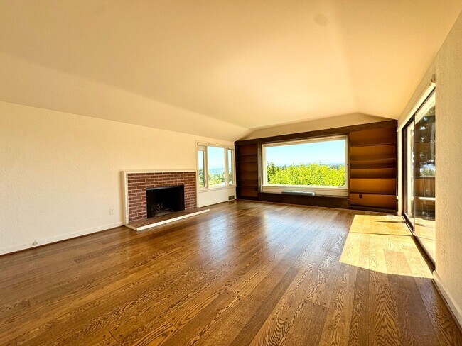 Foto del edificio - Hawthorne Hills Home