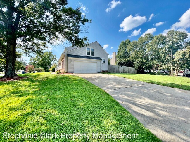 Building Photo - 4 br, 2.5 bath House - 4424 Clevhamm Common