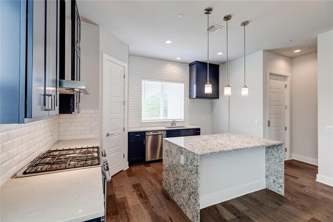 Building Photo - 4600 Freedom Dr