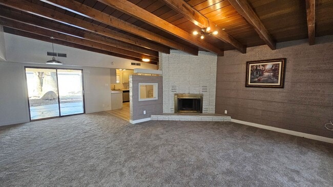 Building Photo - Retro style near Downtown & The Arts District!!!