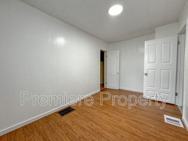 Foto del edificio - 2315 S Hawthorne Ave