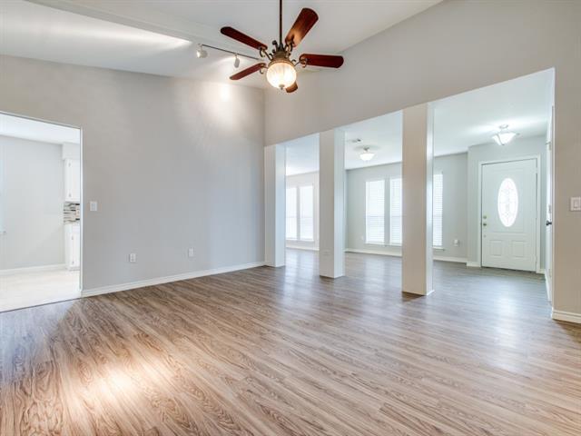 Foto del edificio - 307 Sycamore Creek Rd