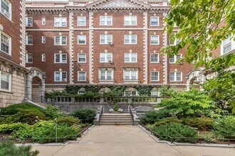 Building Photo - 3 Arlington St