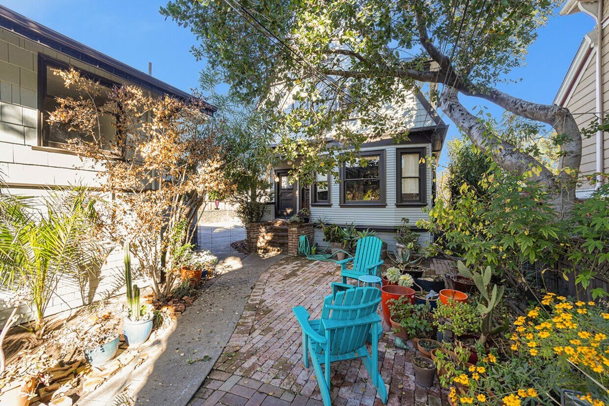 Photo - 2131 Pacific Ave #B - LU