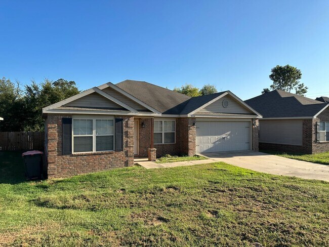 Building Photo - Beautiful 4 Bed 2 Bath Home