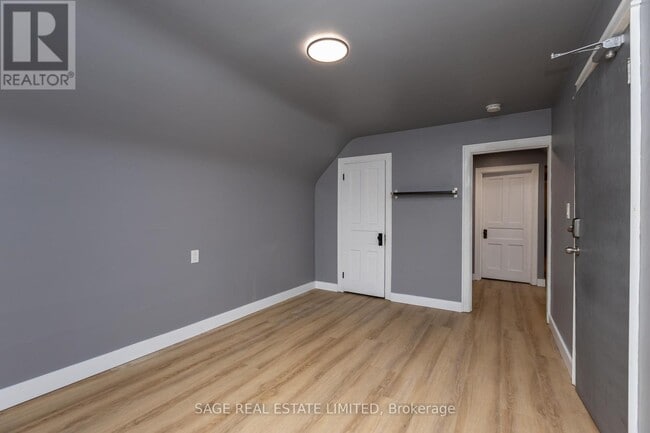 Photo du bâtiment - 28 Eastbourne Ave