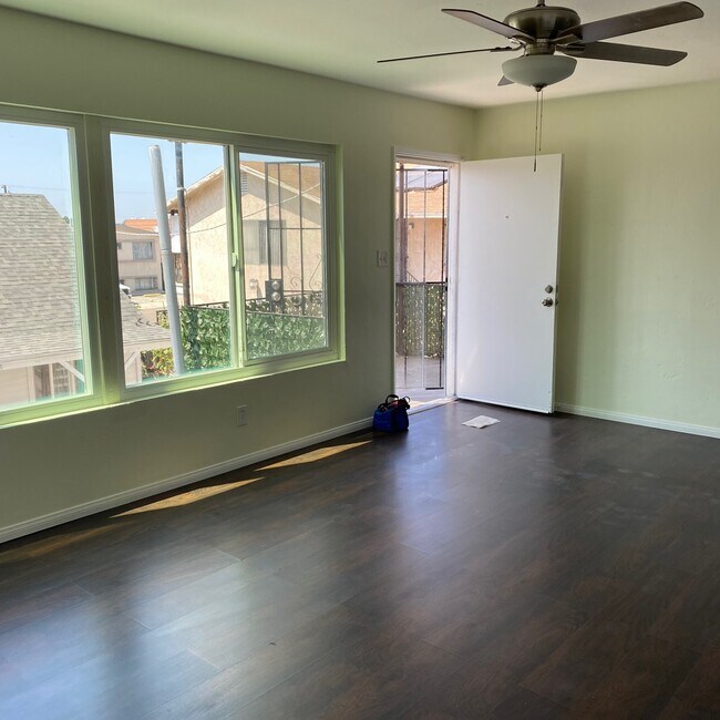 Foto del edificio - 4337 50th St