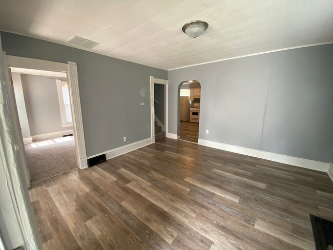 Building Photo - 711 Highland Ave