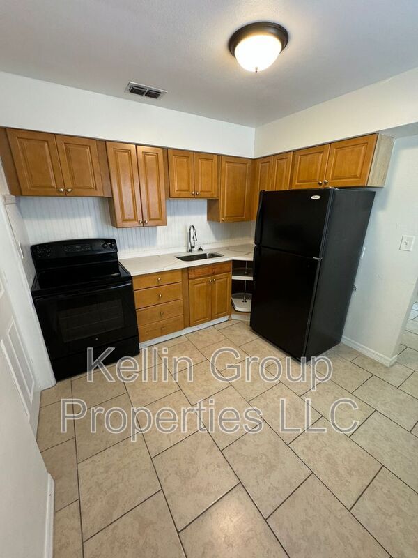 Building Photo - 2027 37th St S
