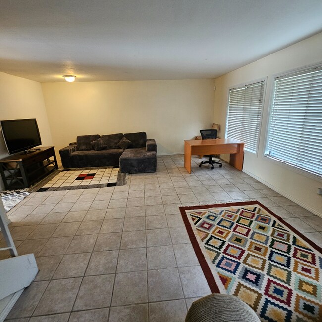 Foto del edificio - 9502 Karmont Ave