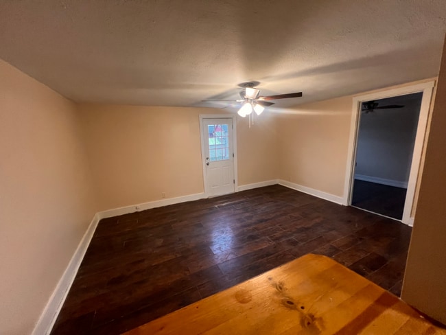 Building Photo - 114 Kibbey Ave