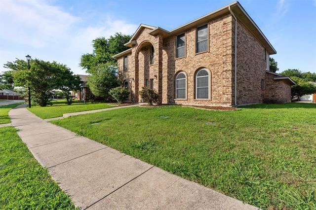 Building Photo - 6814 Silver Lake Dr