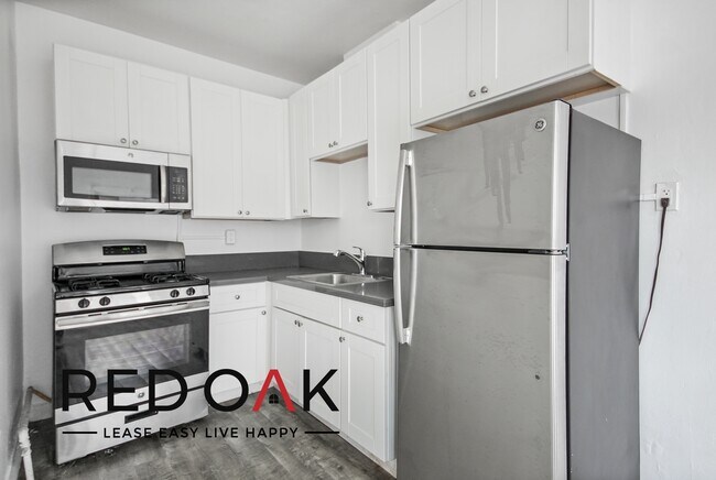 Foto del edificio - 5611 Carlton Way