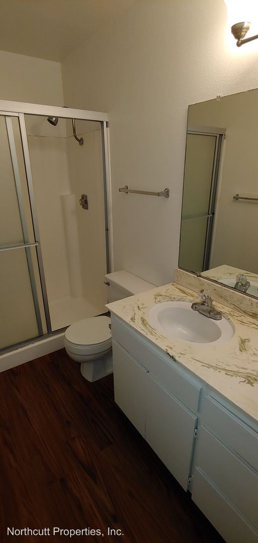 Foto del edificio - 4744 70th St