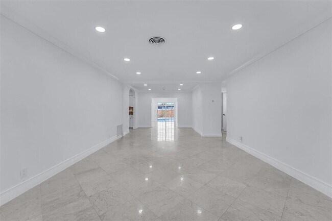 Foto del edificio - 2005 N 36th Ave