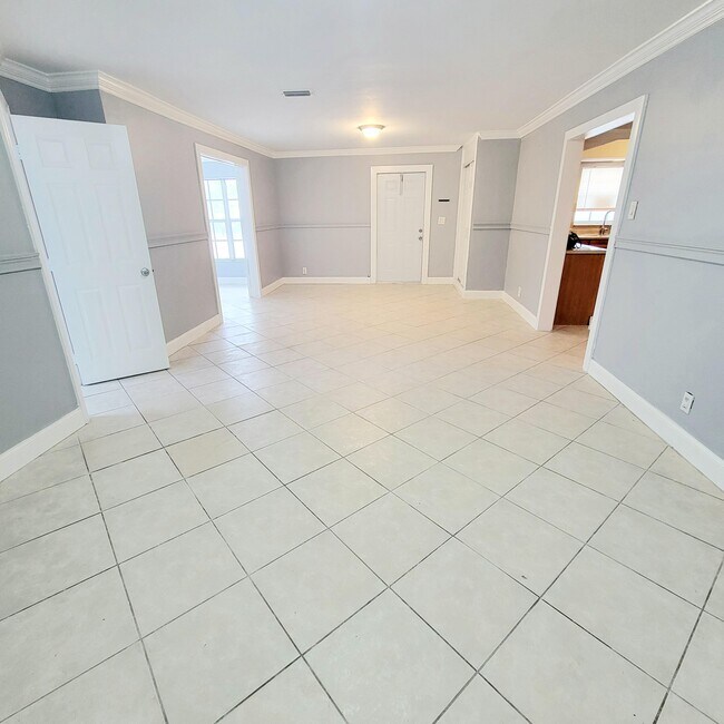 Foto del edificio - 2021 NW 64th Ave
