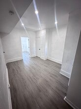 Building Photo - 5023 Walnut St