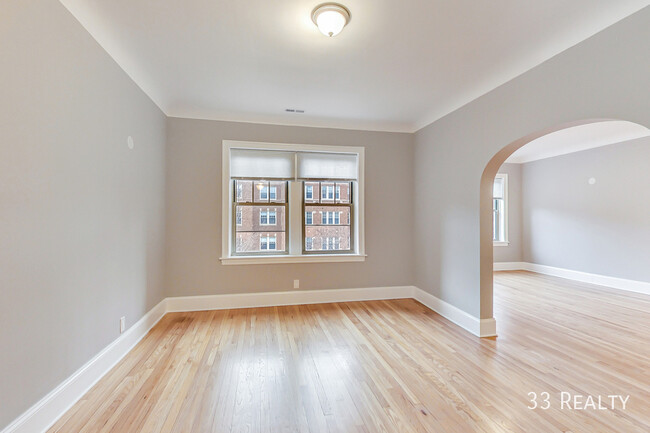 Foto del edificio - 954 Pleasant St