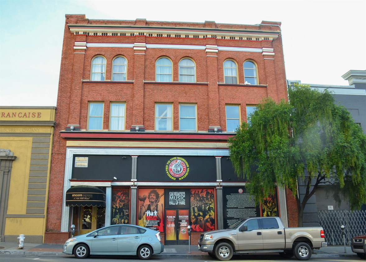 Foto principal - 1353 Bush St