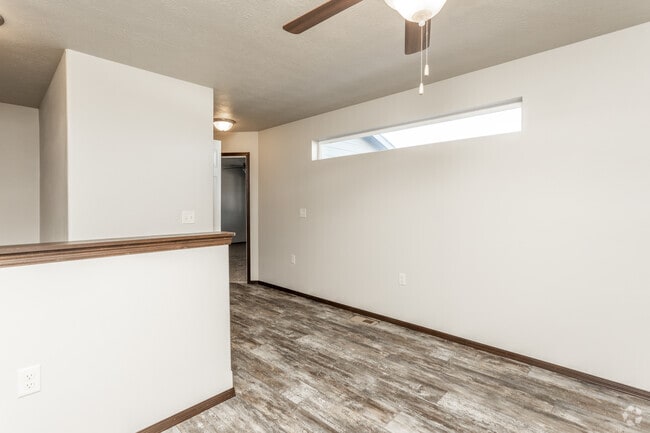 1BR, 1.5BA - 1,141 SF - Beal Townhomes