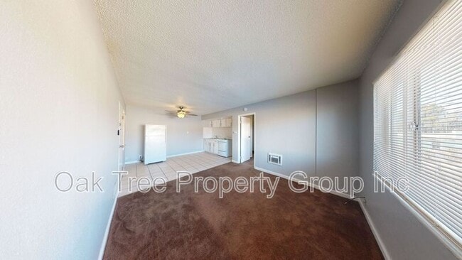 Foto del edificio - 2232 Seminary Ave