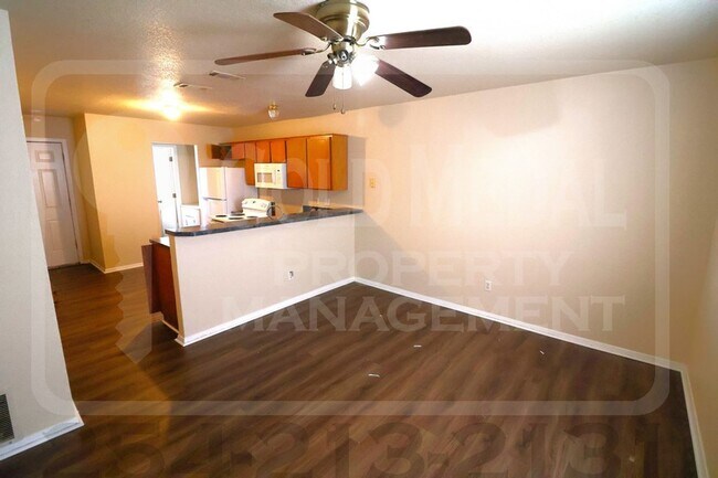 Building Photo - 1106 Leslie Cir