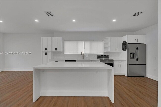 Foto del edificio - 1733 NW 16th St