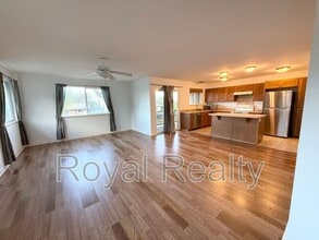 Building Photo - 316 Lau Manamana St