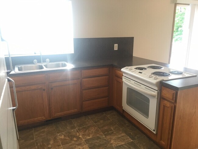 Foto del edificio - Spacious West Jordan Home!