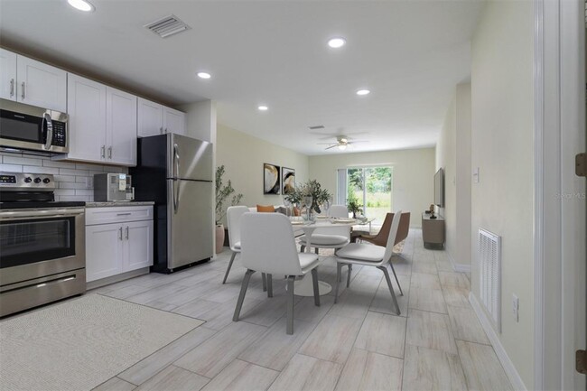 Building Photo - 2977 SW 153rd Ln