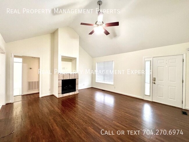 Building Photo - 133 Polaris Dr