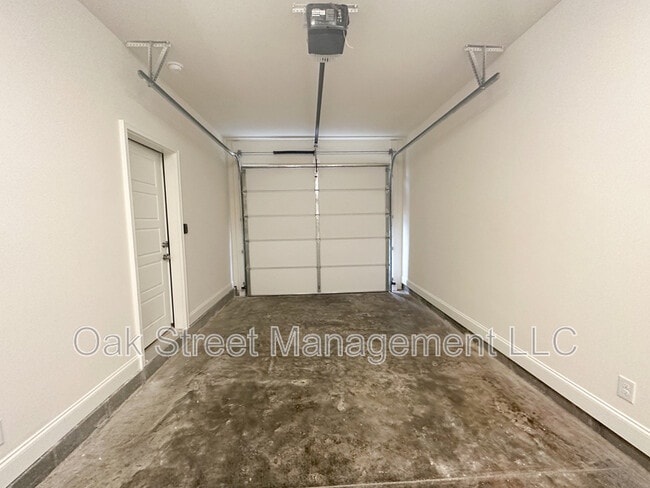 Building Photo - 5214 Donlyn Dr