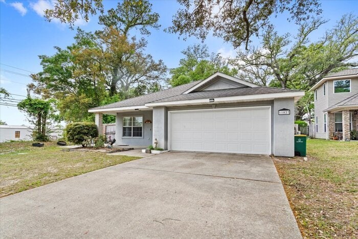 Photo - 11027 Oakcrest Drive