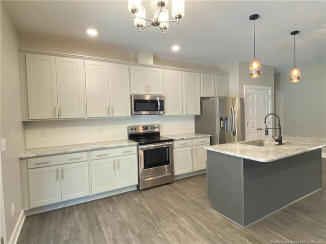 Foto del edificio - 616 Courtland Dr