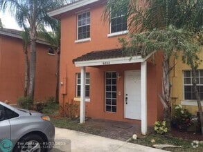 Building Photo - 6822 Sienna Club Dr